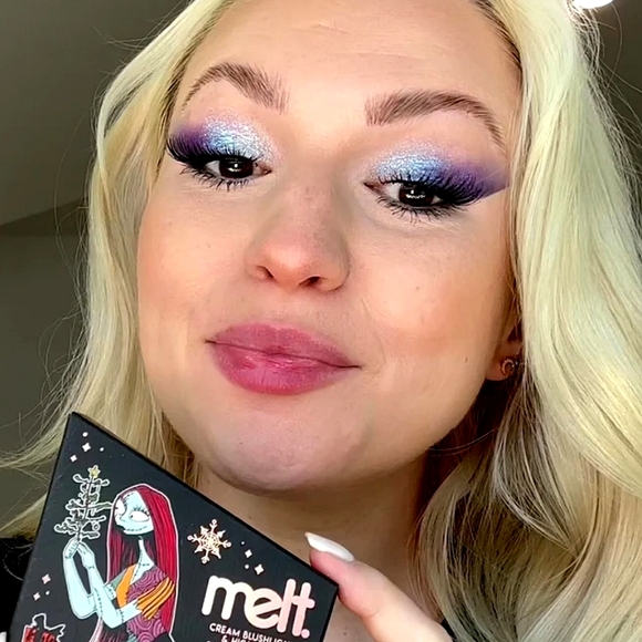 Nightmare Before Christmas "Making Christmas" Glitter Eye Gel - Picture 3 of 12